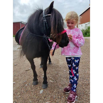 Barnridbyxa Mini Unicorn - Söt design för Barn säljs av Fåglasång 
