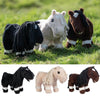 Cuddle Pony från HKM - Mjuk leksakshäst med flätbar man & tillbehör säljs av Fåglasång 