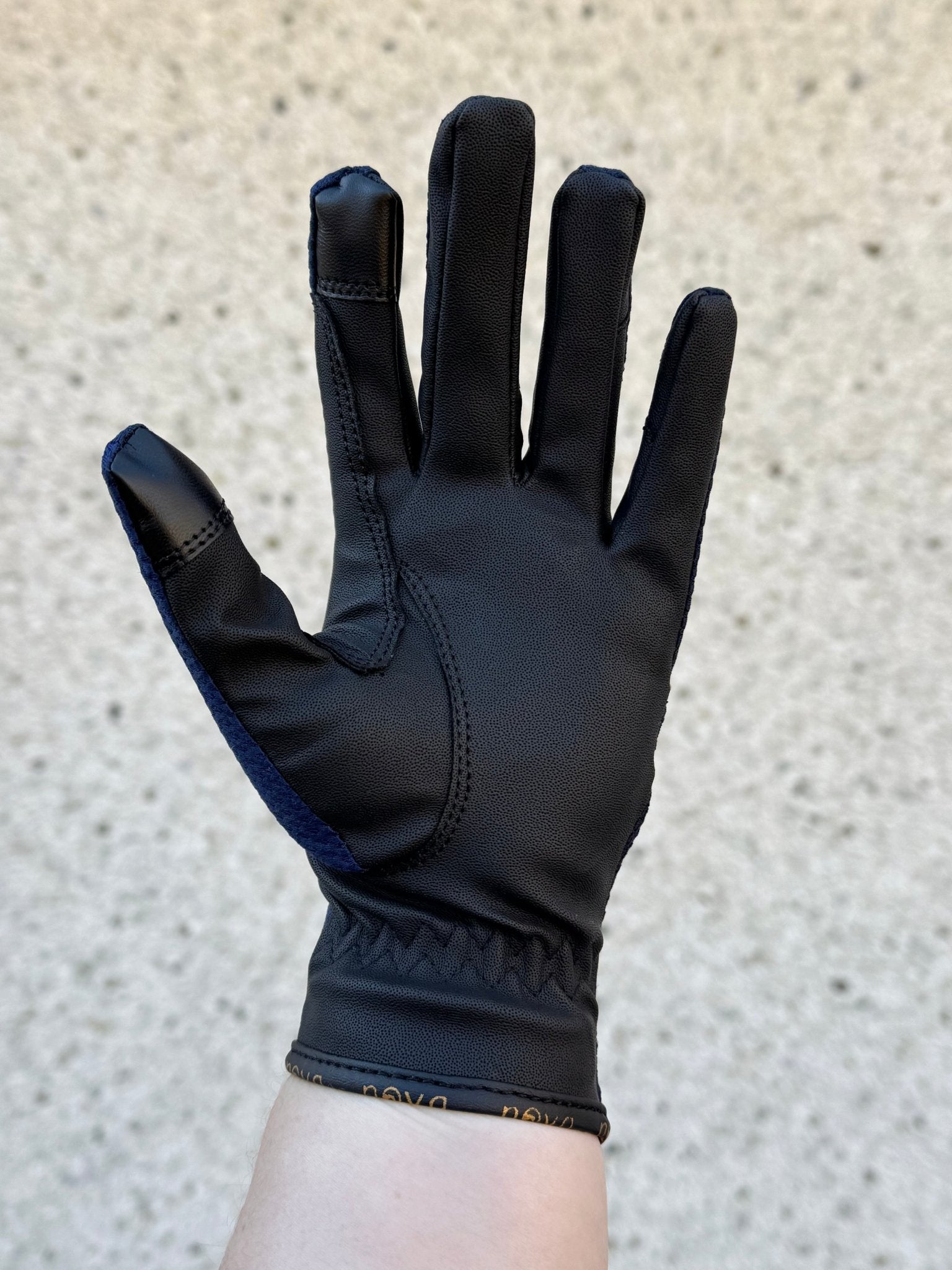 Ridhandske Mesh Golden Line touch - ventilation och stil -  från  NOVA