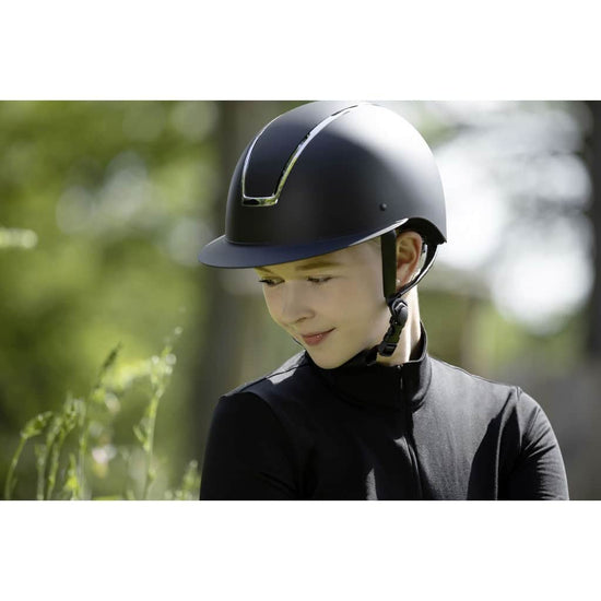 Ridhjälm Lady Shield med bred skärm | CE-Märkt & Säker | Köp Online" säljs av Fåglasång 