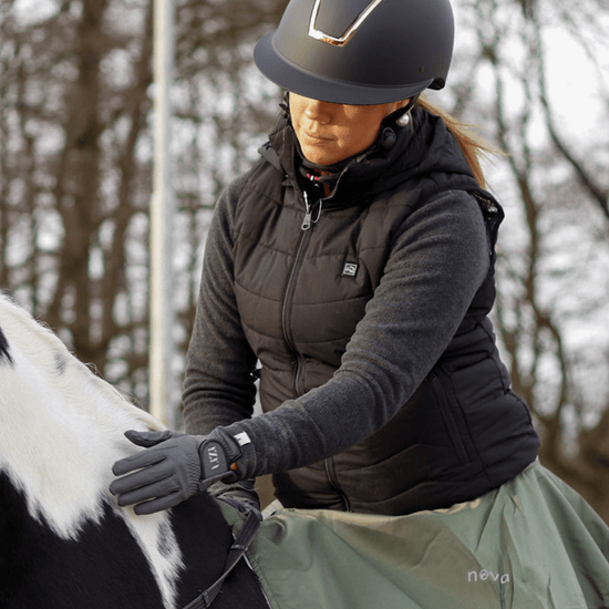 Ridhjälm Lady Shield med bred skärm | CE-Märkt & Säker | Köp Online" säljs av Fåglasång 