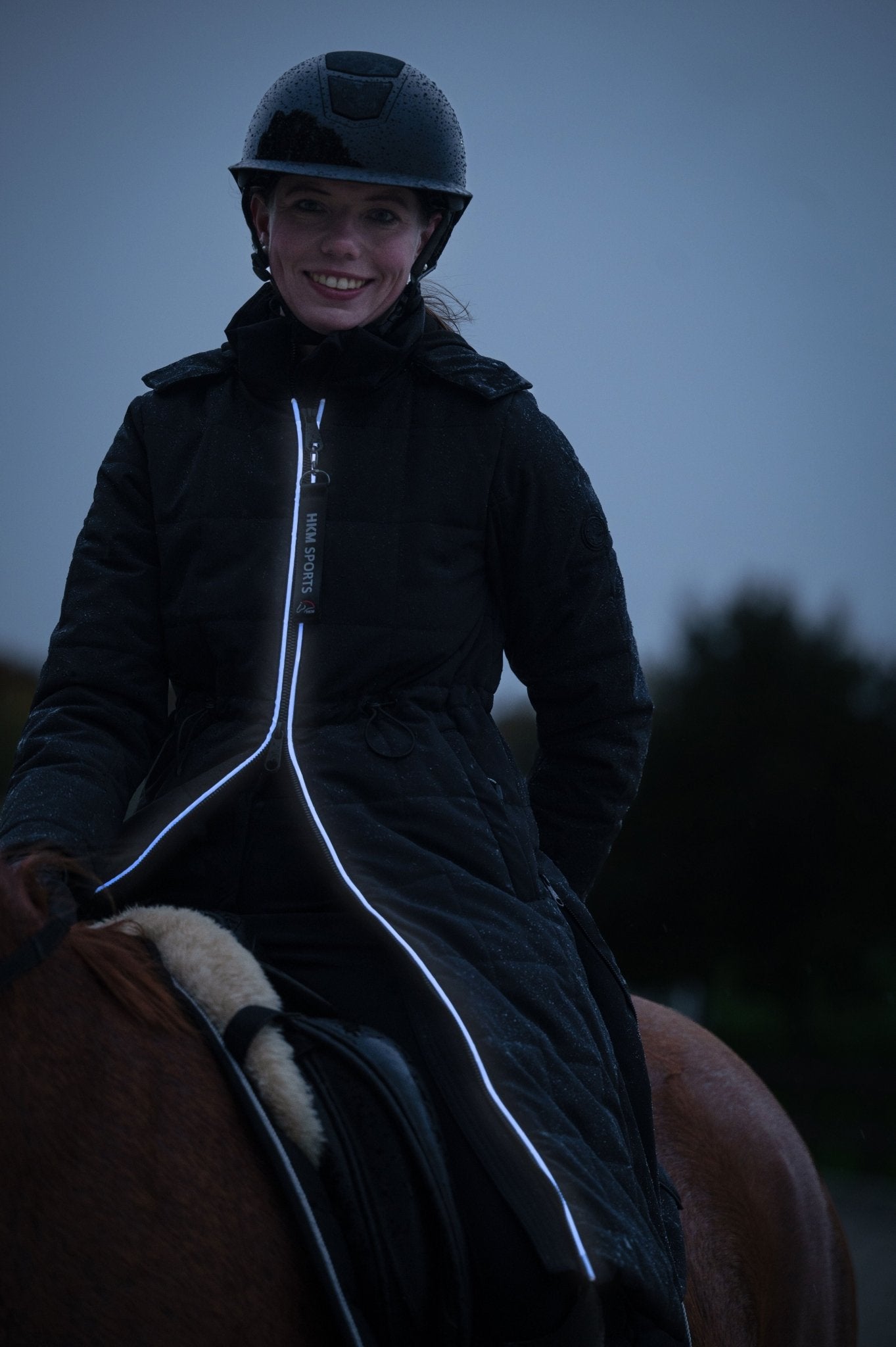 Värme Ridjacka lång model med powerbank från HKM -  från  HKM