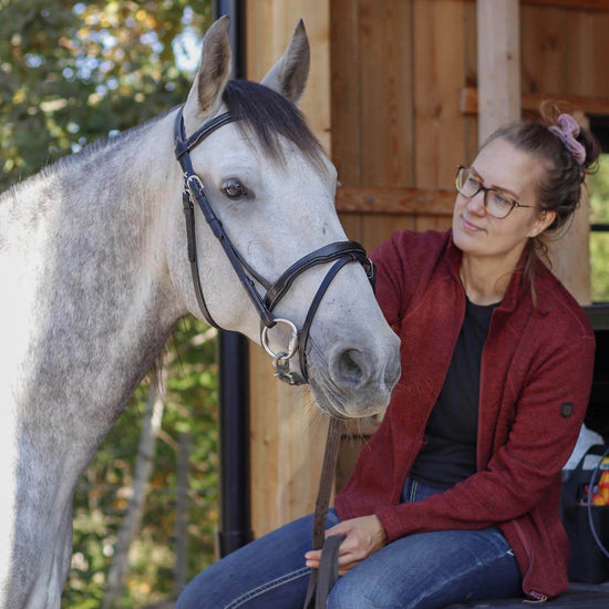 Träns Elegant Grace NovaLine ink Tyglar - Vegetabiliskt läder säljs av Fåglasång 